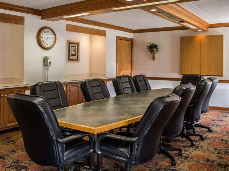 Quality Inn & Suites Мансфийлд Екстериор снимка