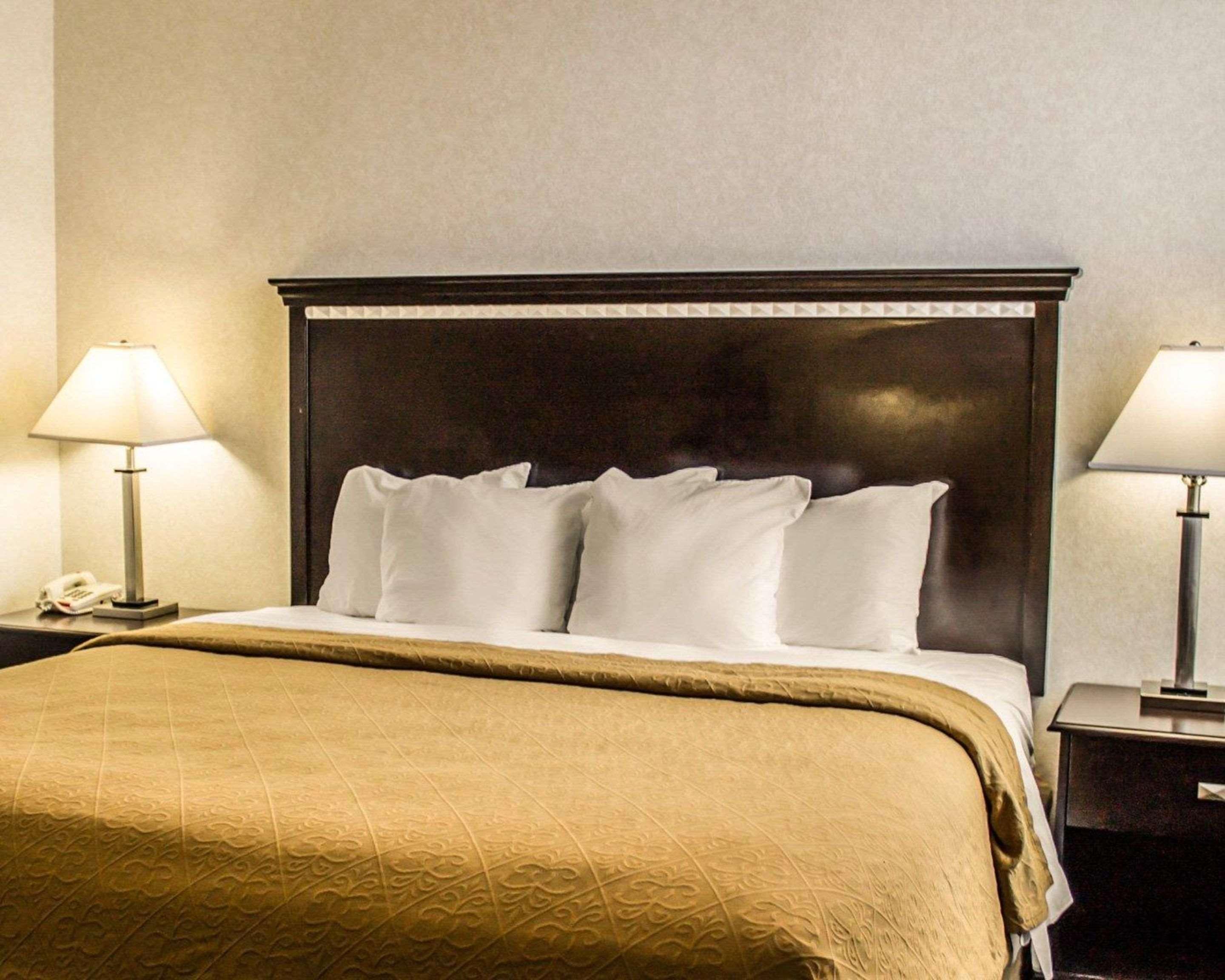 Quality Inn & Suites Мансфийлд Екстериор снимка