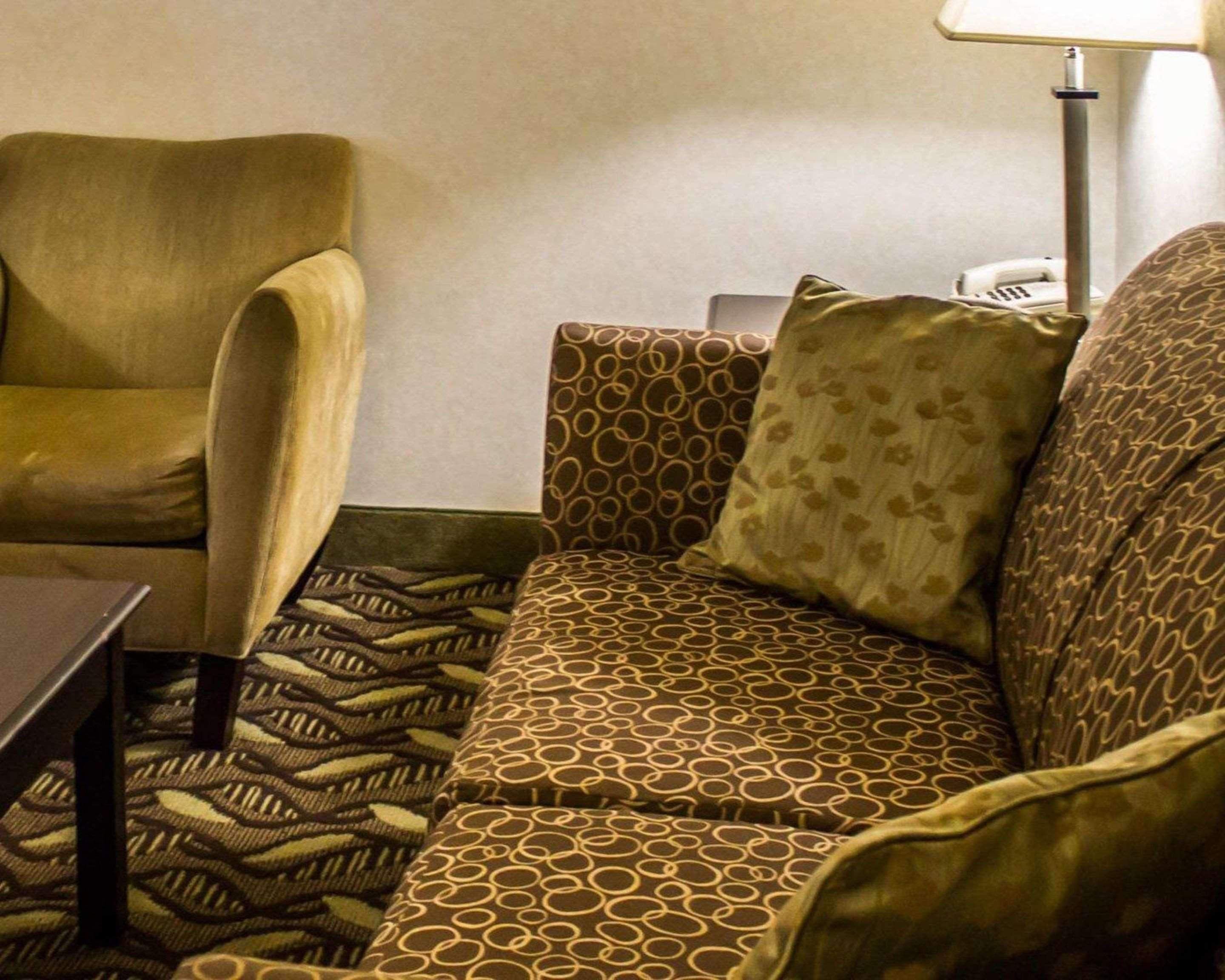 Quality Inn & Suites Мансфийлд Екстериор снимка
