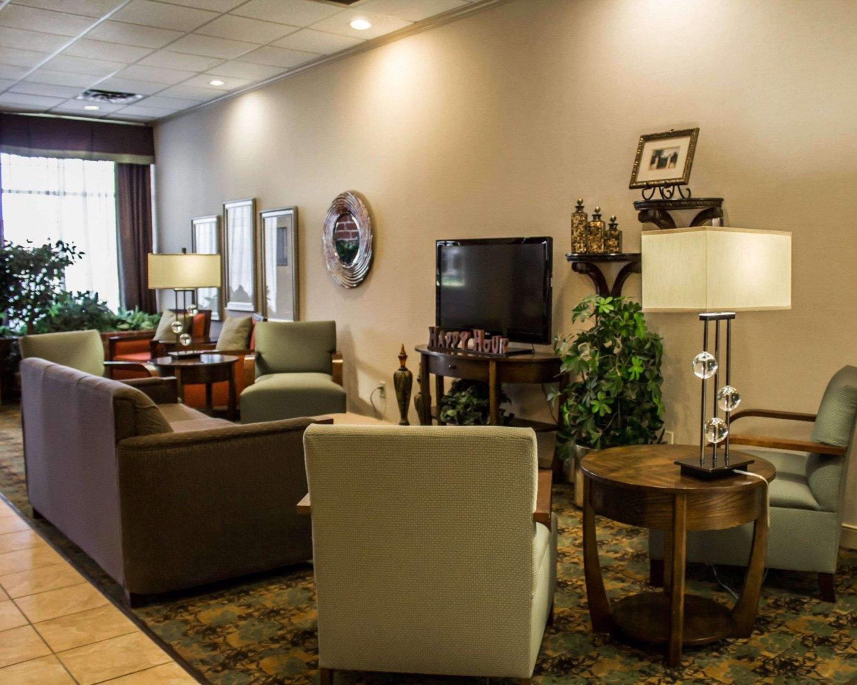 Quality Inn & Suites Мансфийлд Екстериор снимка