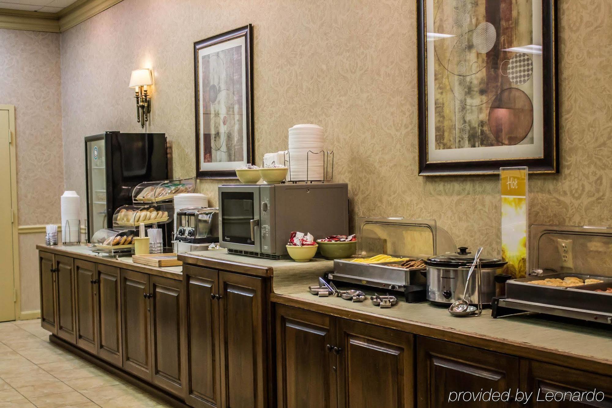 Quality Inn & Suites Мансфийлд Екстериор снимка