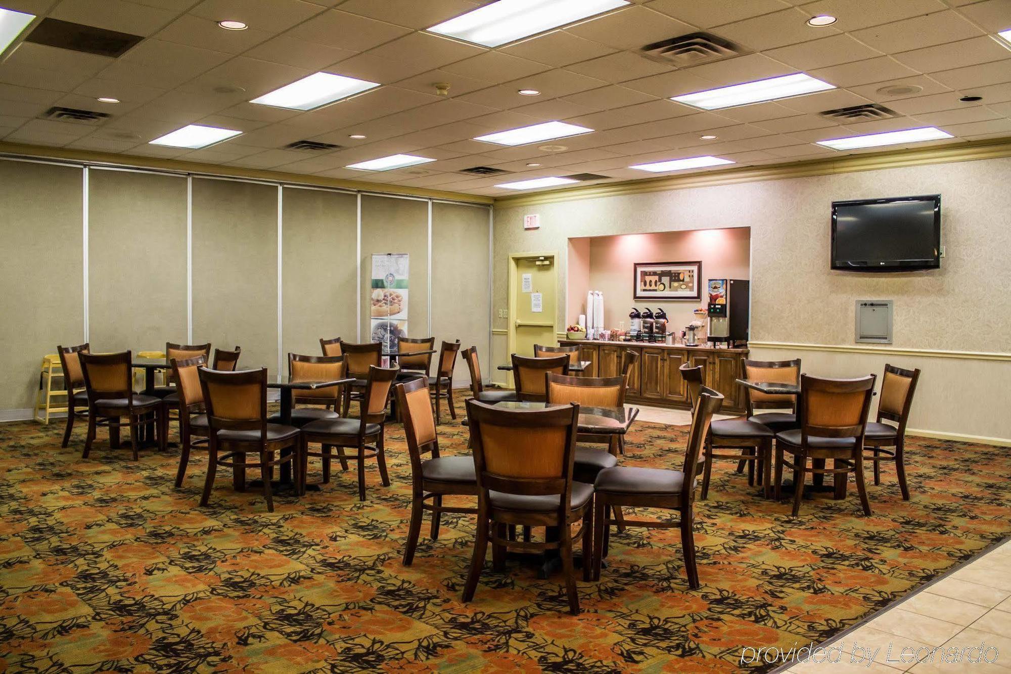 Quality Inn & Suites Мансфийлд Екстериор снимка